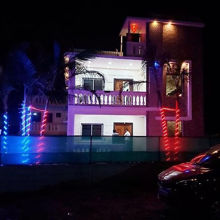 A2Zroomz Aarya Villa 4 Bhk Lonavala Buitenkant foto